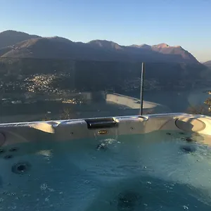 Sorriso , Brunate Italy